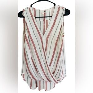 Kut from the Kloth V-Neck Blouse Becky Surplice Woven 
Size Medium